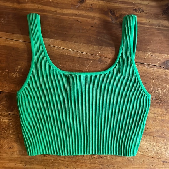 Aritzia Tops - babaton aritzia green sculpt knit
